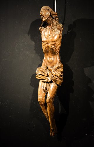 Cristo Crocifisso , scultura lignea in tiglio